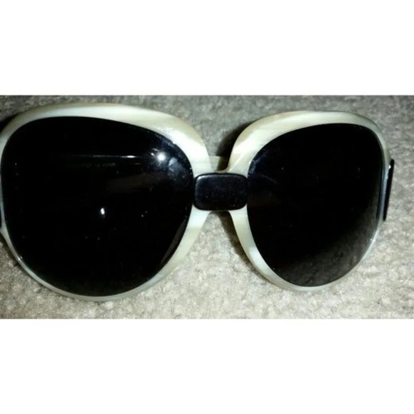 FENDI FS 484 Sunglasses Brown Lenses & Black Bonze Plastic Type Frames main image 5